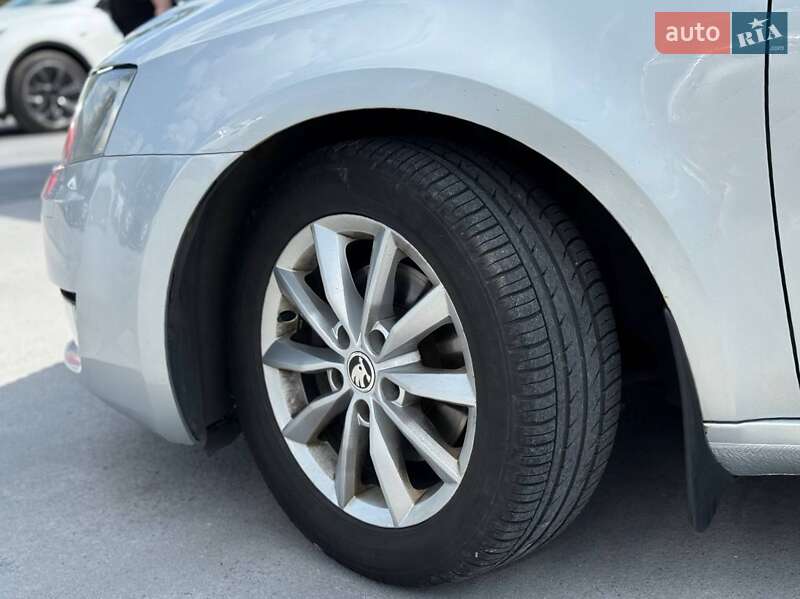 Універсал Skoda Octavia 2015 в Рівному