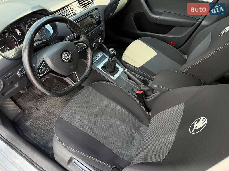 Універсал Skoda Octavia 2015 в Рівному