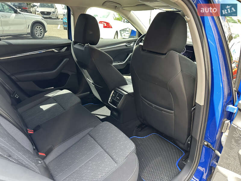 Универсал Skoda Octavia 2021 в Киеве фото 16 Универсал Skoda Octavia 2021 в Киеве