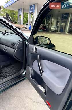 Универсал Skoda Octavia 2002 в 