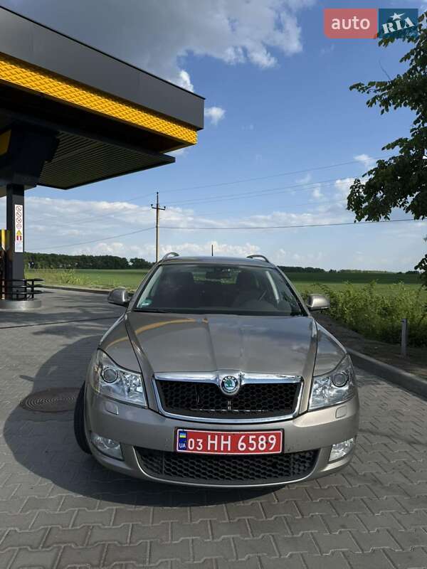 Універсал Skoda Octavia 2011 в Великій Багачці