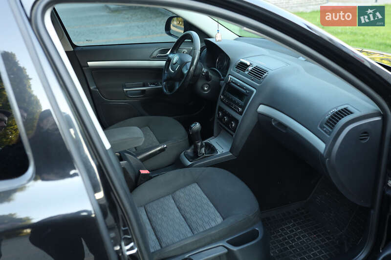 Универсал Skoda Octavia 2012 в Чемеровцах