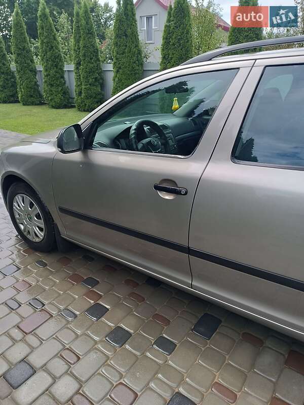 Универсал Skoda Octavia 2012 в Любомле