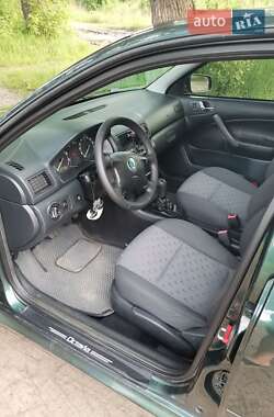 Лифтбек Skoda Octavia 2008 в 