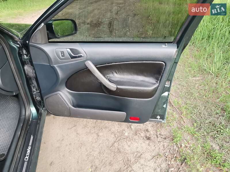 Лифтбек Skoda Octavia 2008 в Сумах