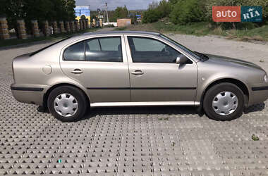 Лифтбек Skoda Octavia 2005 в 