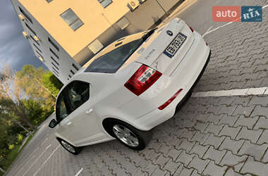 Лифтбек Skoda Octavia 2016 в 