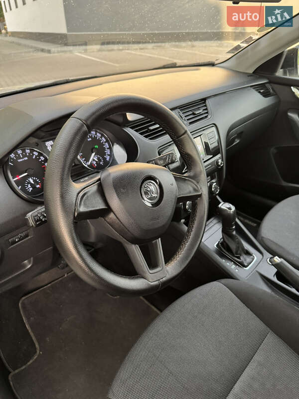 Лифтбек Skoda Octavia 2016 в Хмельницком