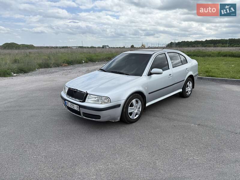 Лифтбек Skoda Octavia 2008 в 