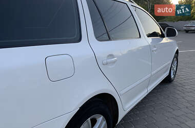 Универсал Skoda Octavia 2012 в 
