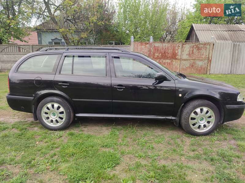 Універсал Skoda Octavia 2003 в Охтирці
