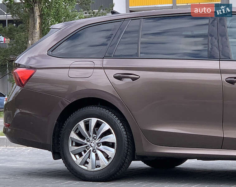Универсал Skoda Octavia 2021 в Киеве