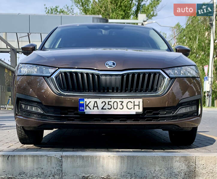 Универсал Skoda Octavia 2021 в Киеве