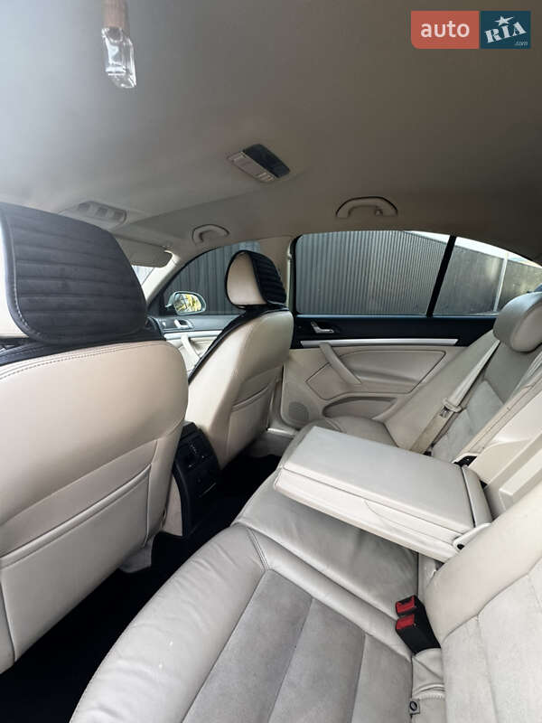 Ліфтбек Skoda Octavia 2010 в Дніпрі