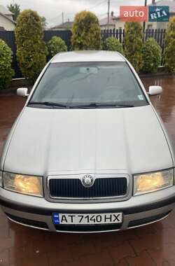 Лифтбек Skoda Octavia 2003 в 