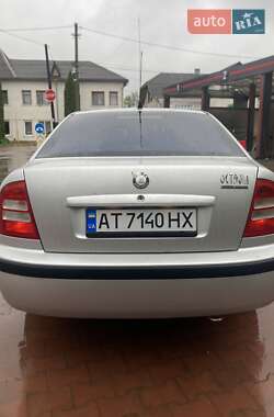 Лифтбек Skoda Octavia 2003 в 