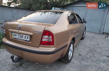 Лифтбек Skoda Octavia 2001 в 