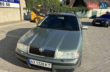 Лифтбек Skoda Octavia 2001 в Днепре