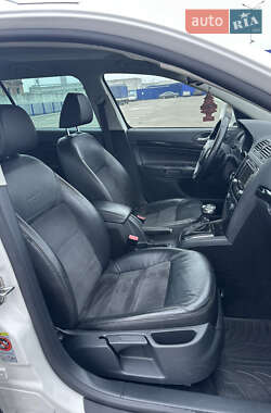 Універсал Skoda Octavia 2012 в 