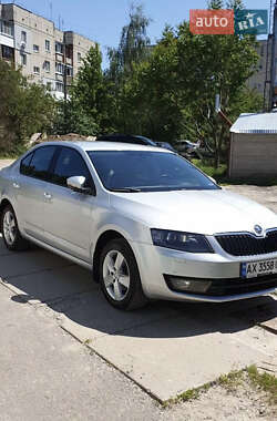 Лифтбек Skoda Octavia 2014 в Днепре