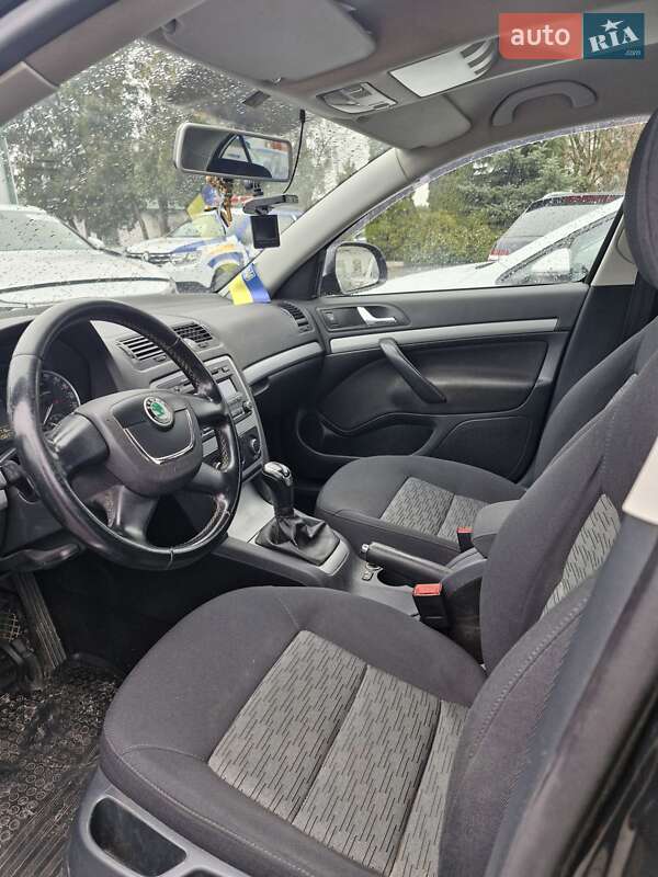 Ліфтбек Skoda Octavia 2013 в 