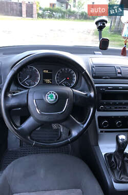 Лифтбек Skoda Octavia 2009 в 