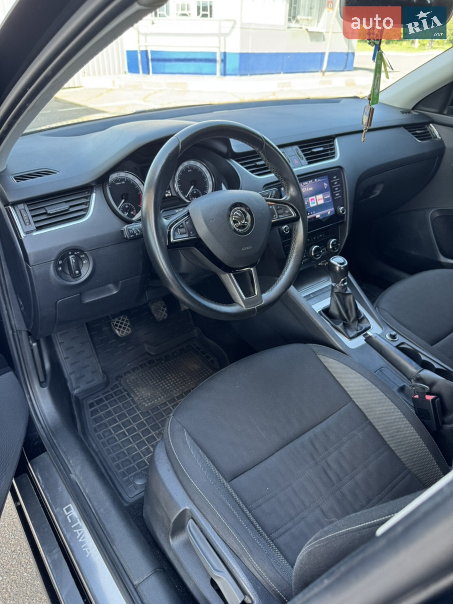 2017 Skoda Octavia - мініатюра 8