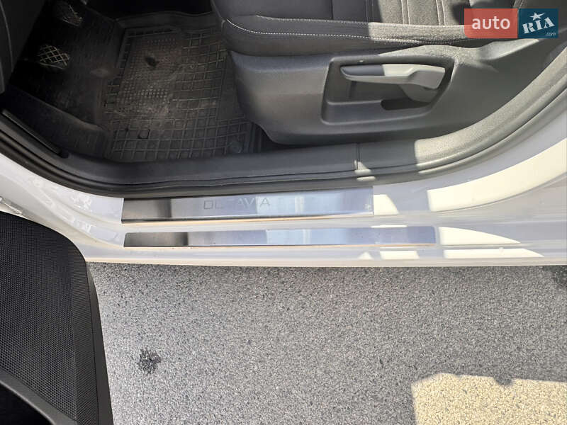 Лифтбек Skoda Octavia 2019 в Днепре фото 6 Лифтбек Skoda Octavia 2019 в Днепре