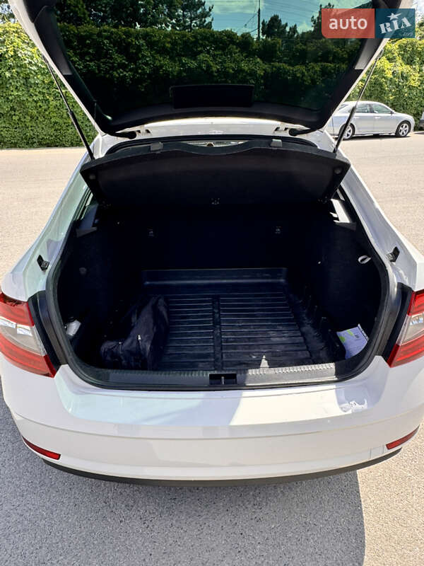 Лифтбек Skoda Octavia 2019 в Днепре фото 12 Лифтбек Skoda Octavia 2019 в Днепре