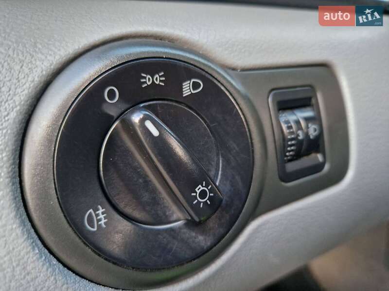 Ліфтбек Skoda Octavia 2003 в Івано-Франківську