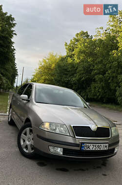 Лифтбек Skoda Octavia 2006 в 