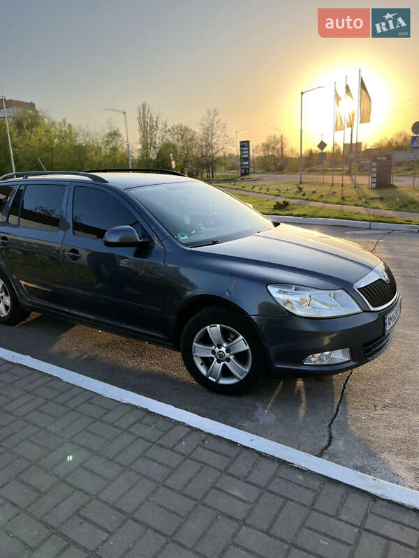 Универсал Skoda Octavia 2011 в 