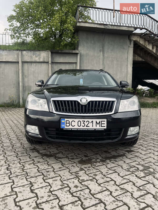 Універсал Skoda Octavia 2010 в Дрогобичі