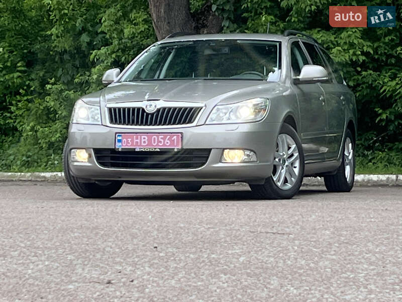 Універсал Skoda Octavia 2012 в Радивиліві