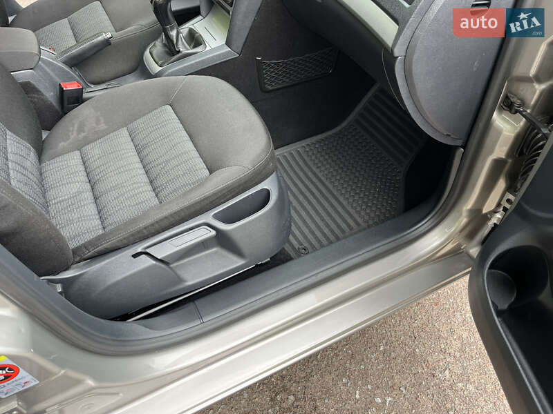 Універсал Skoda Octavia 2012 в Радивиліві