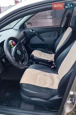 Лифтбек Skoda Octavia 2005 в 
