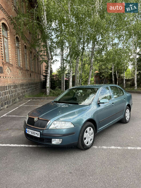 Лифтбек Skoda Octavia 2004 в 