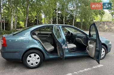 Лифтбек Skoda Octavia 2004 в 
