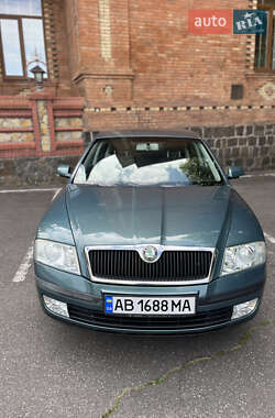 Лифтбек Skoda Octavia 2004 в 
