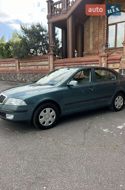 Лифтбек Skoda Octavia 2004 в 