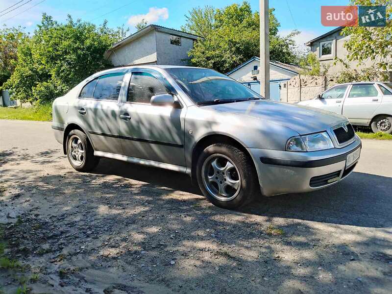 Лифтбек Skoda Octavia 2004 в Немишаево