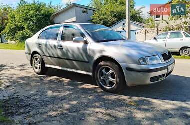 Лифтбек Skoda Octavia 2004 в 