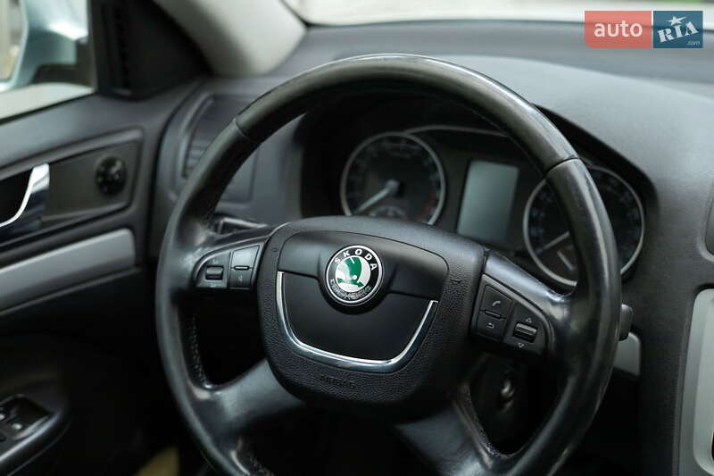 Універсал Skoda Octavia 2012 в Харкові
