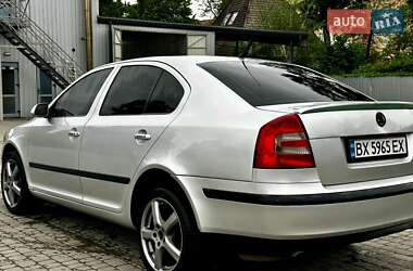 Лифтбек Skoda Octavia 2004 в 