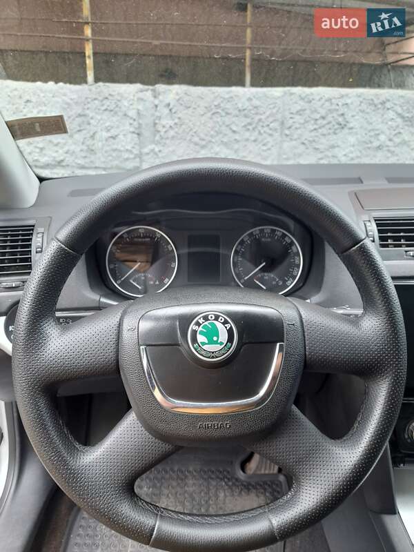 Ліфтбек Skoda Octavia 2010 в Бахмачі