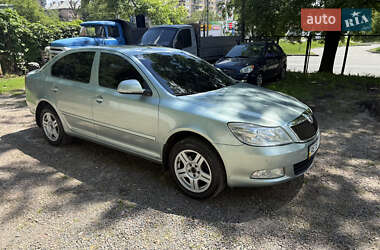 Лифтбек Skoda Octavia 2010 в 