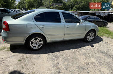 Лифтбек Skoda Octavia 2010 в 