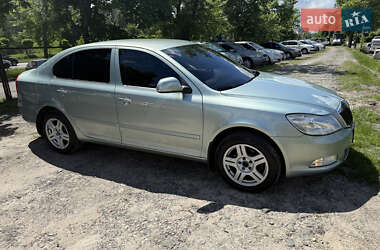 Лифтбек Skoda Octavia 2010 в 