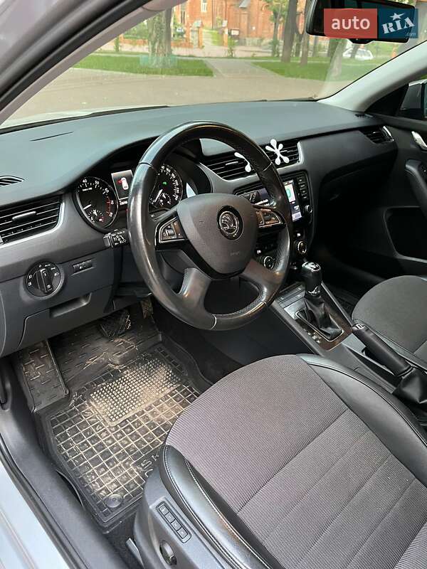 Універсал Skoda Octavia 2013 в Сумах