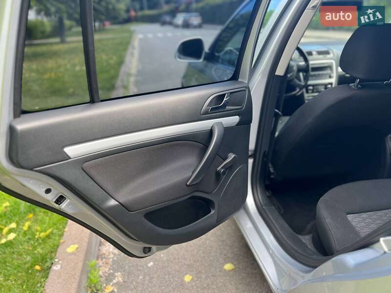 Универсал Skoda Octavia 2010 в Киеве